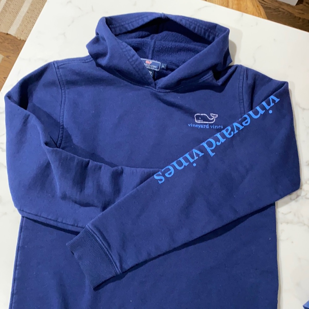 Vineyard Vines hoodie